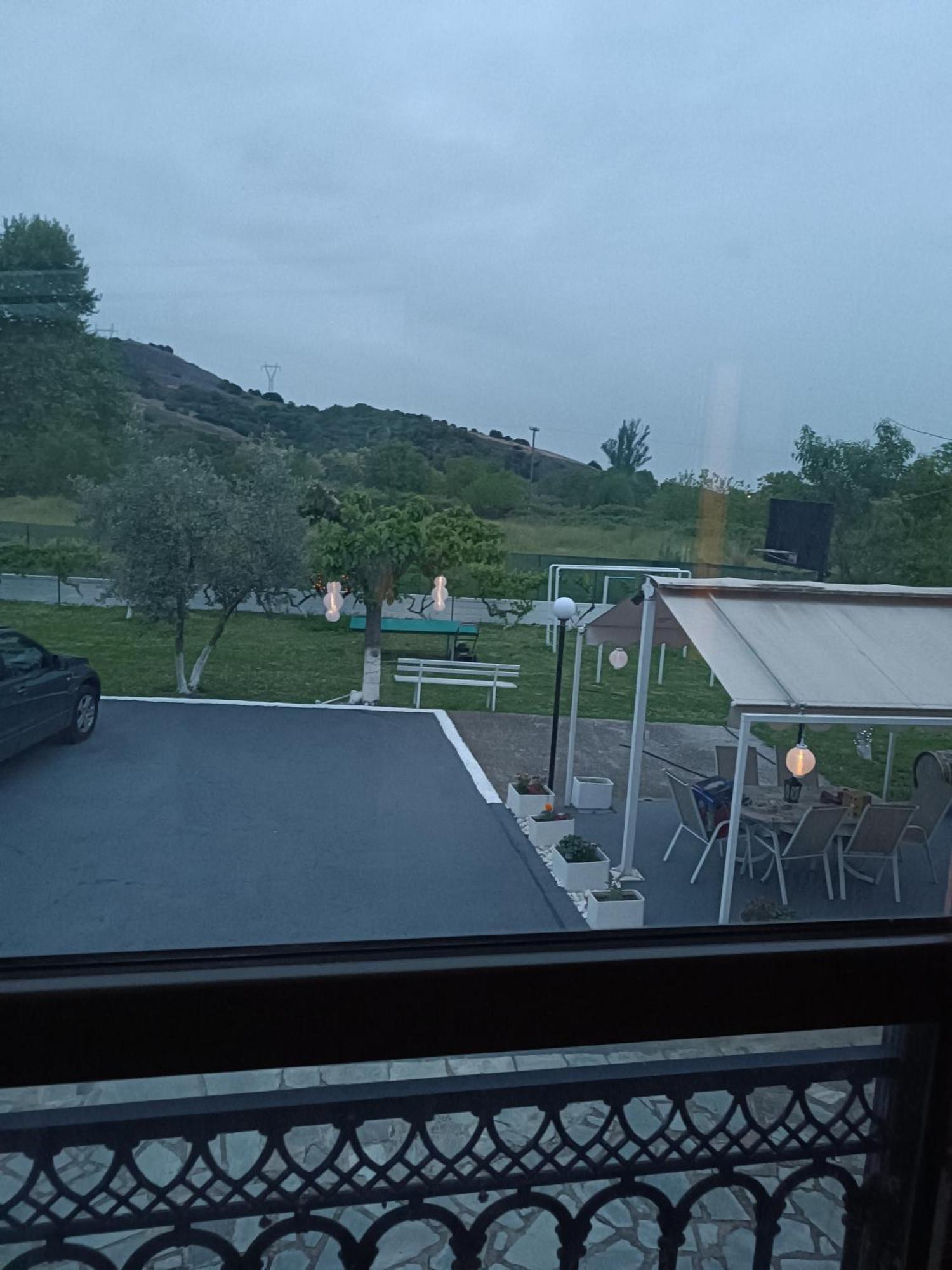 Pomegranate Tree House - Meteora Guest House Калампака Екстериор снимка