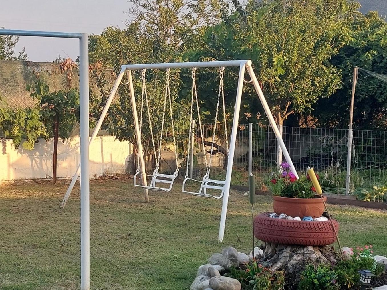 Pomegranate Tree House - Meteora Guest House Калампака Екстериор снимка