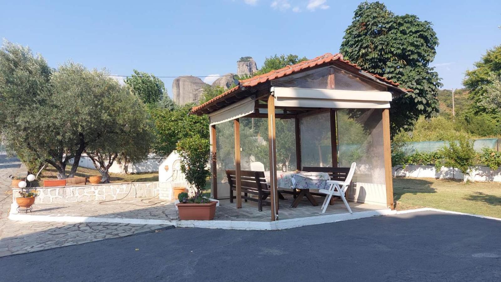 Pomegranate Tree House - Meteora Guest House Калампака Екстериор снимка
