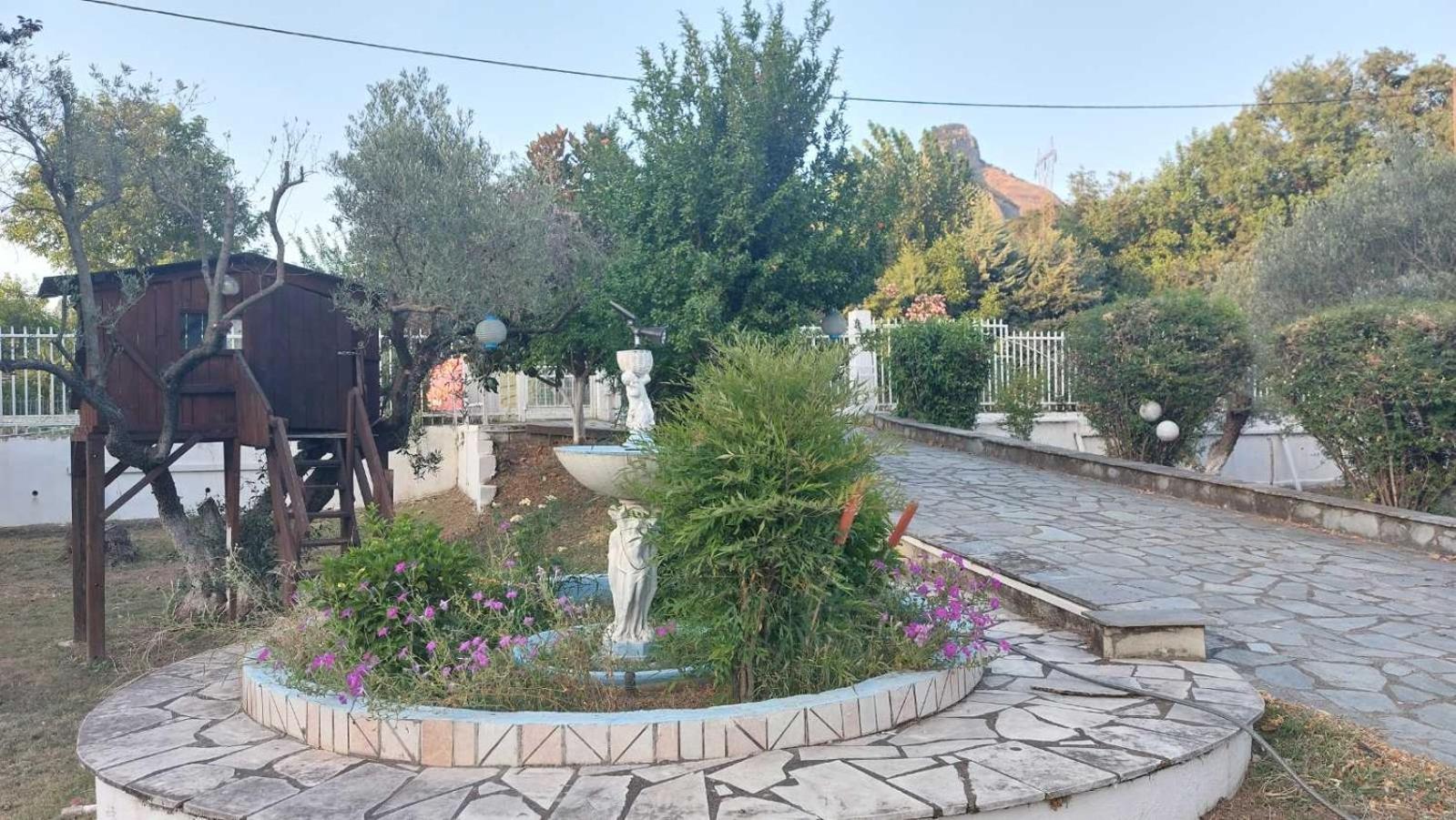 Pomegranate Tree House - Meteora Guest House Калампака Екстериор снимка