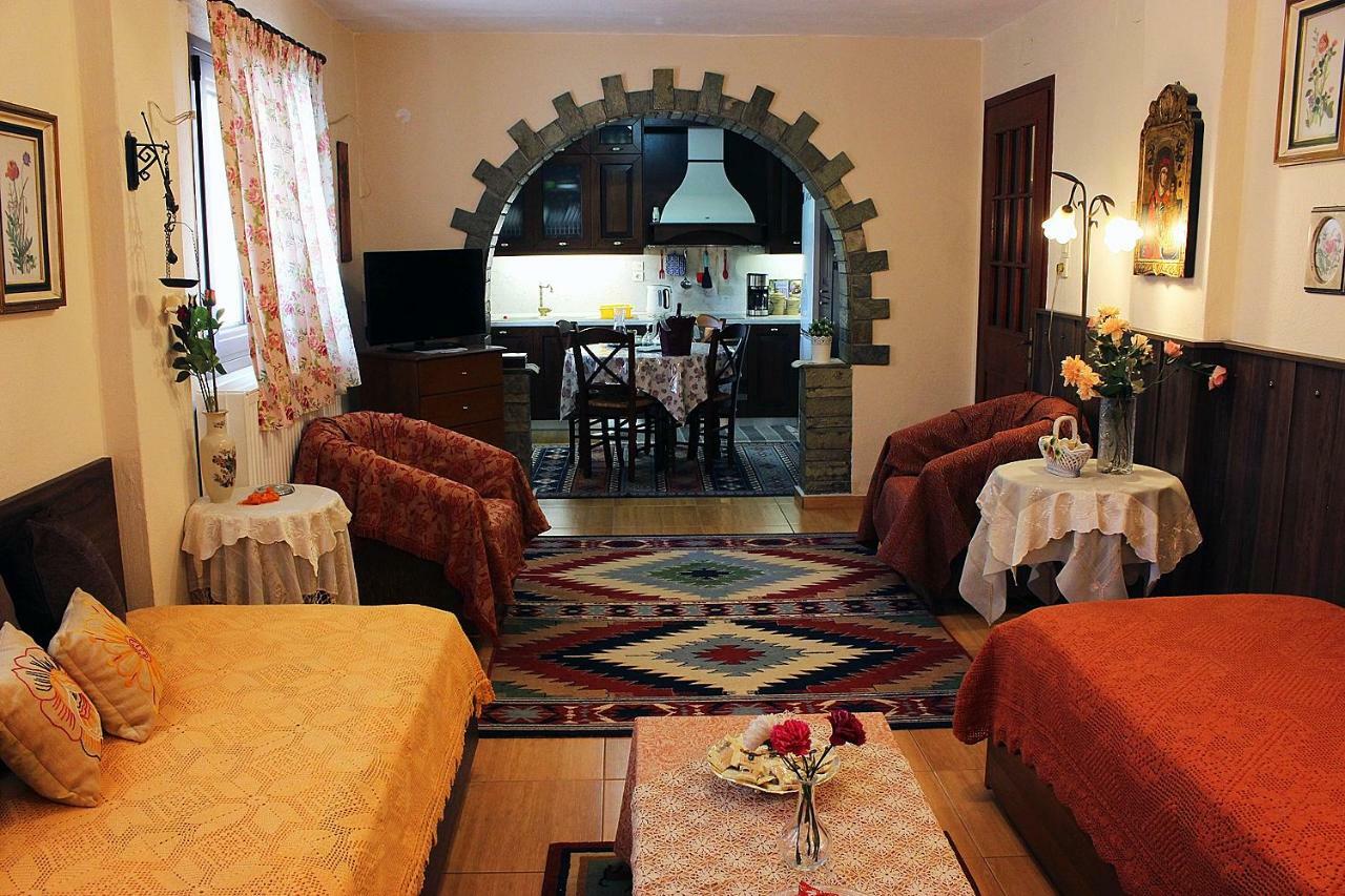 Pomegranate Tree House - Meteora Guest House Калампака Екстериор снимка