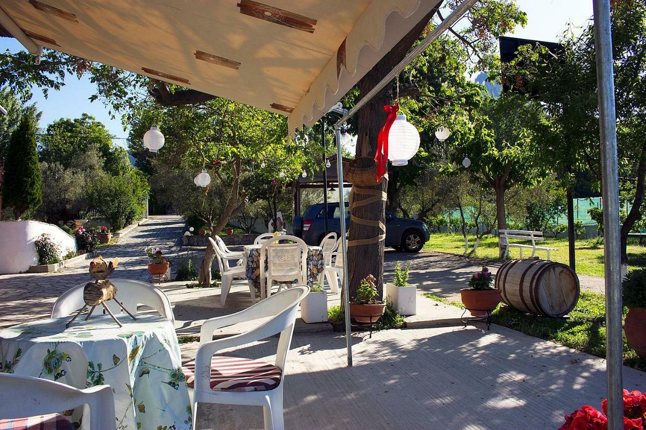 Pomegranate Tree House - Meteora Guest House Калампака Екстериор снимка